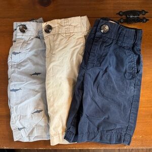 H&M Lot of 3 Kids' Shark Print and Solid Shorts Set Size 2-3